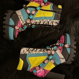 Glenna-17 Laced up colorful booties